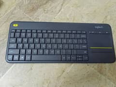 Logitech K400 Plus Wireless keyboard TouchPad