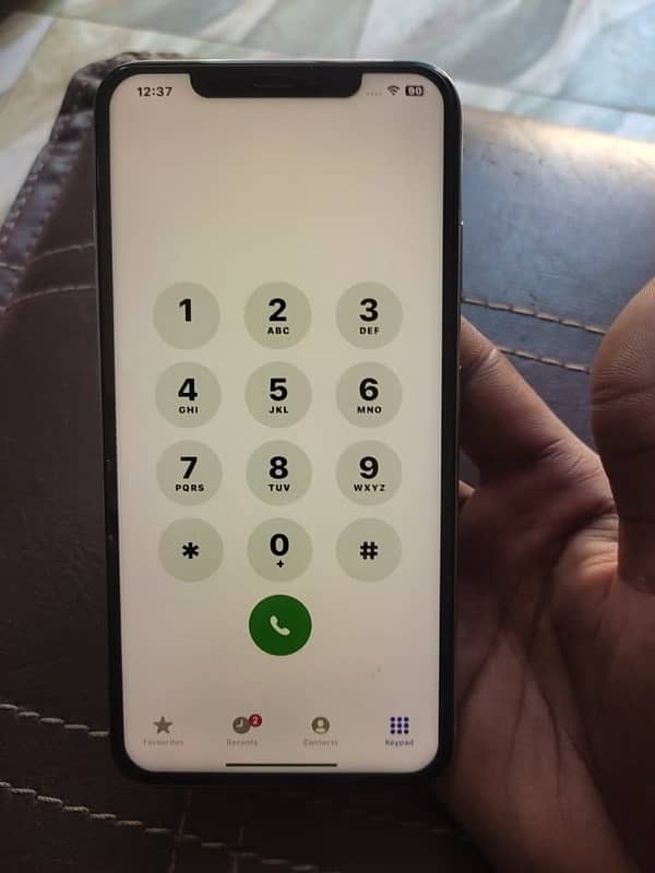 xs max white 256 2