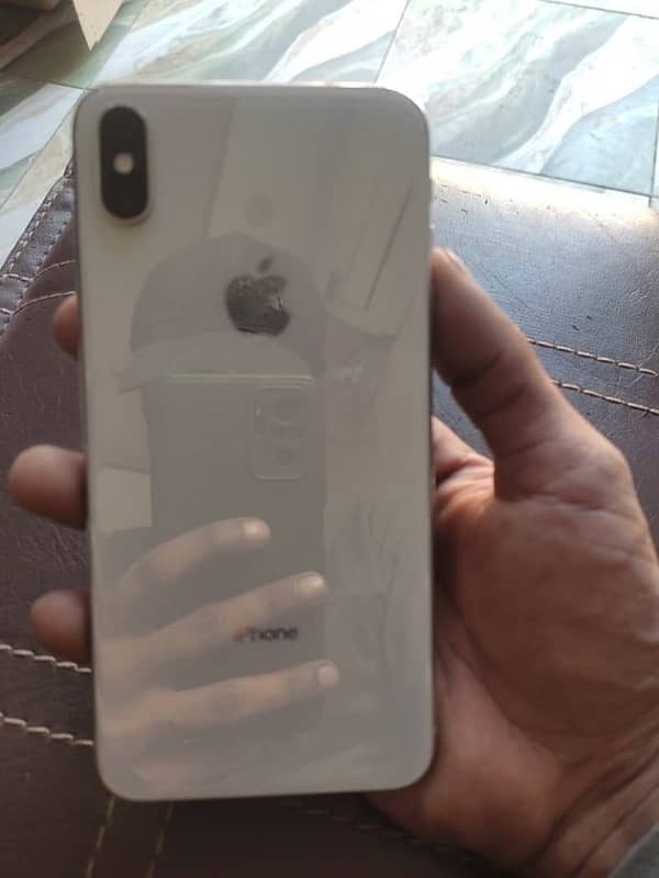 xs max white 256 5