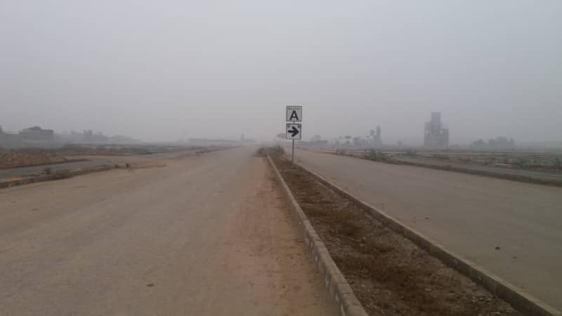 1 kanal plot for sale in DHA 9 Prism - Q Block, Lahore 3