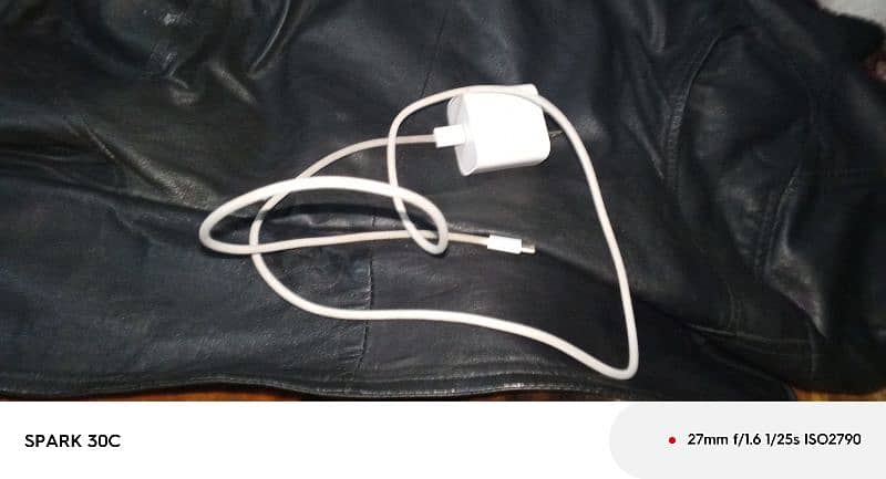 iphone 15 pro max charger 0