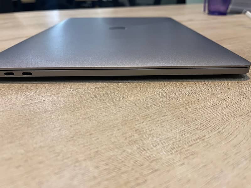 MacBook Pro 2019 Core i9 15 inch 2