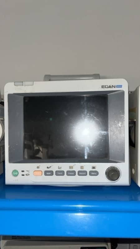 Cardiac / vital sign monitors monitor . . . 3