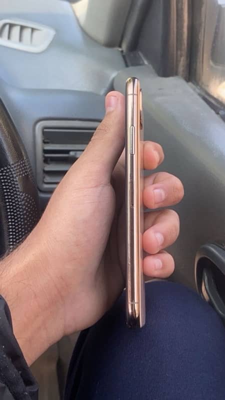 iphone xs gold colour 5