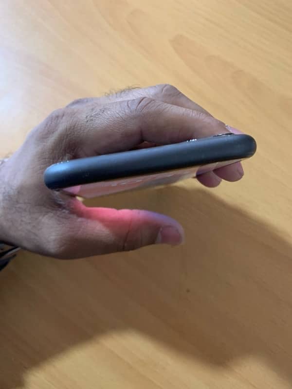 iphone 11 64 factory unlocked 5