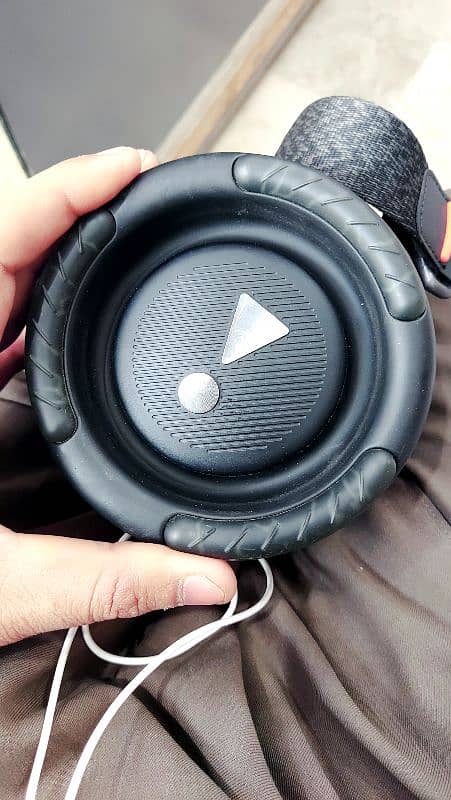 jbl extreme 3 in mint condition 5