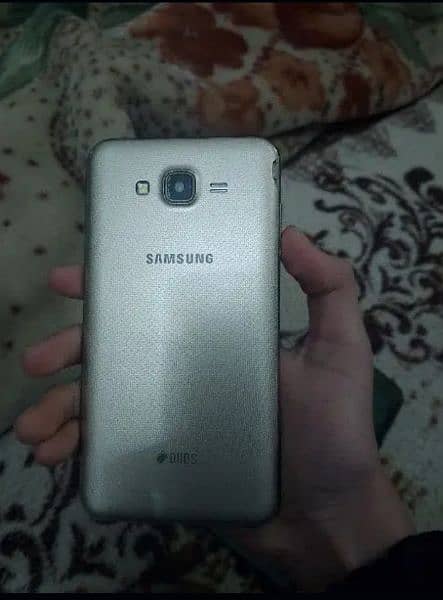 its SAMSUNG GALAXY J7 CORE 3/32 2