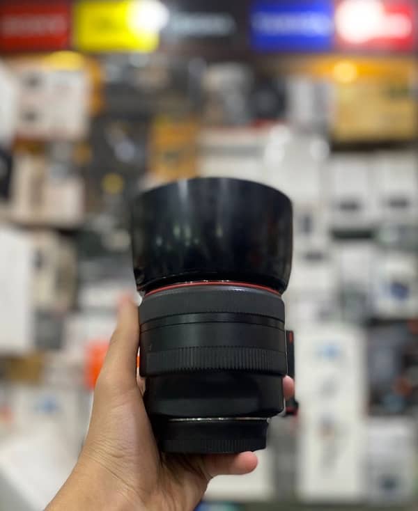 Canon 85mm F/1.2 Lii USM Lens 1