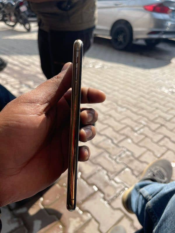 Iphone Xs max 256gb PTA Approved 3