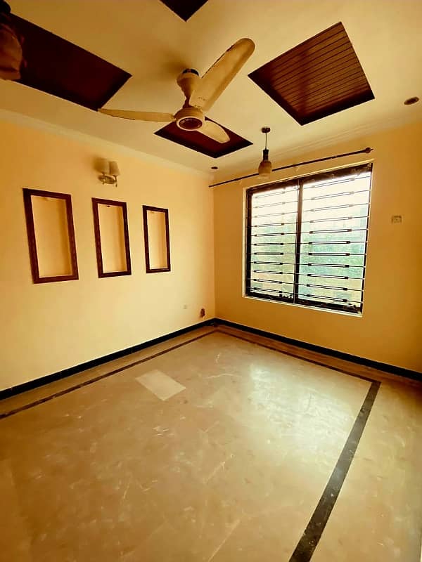 7 Marla Ground Portion for Rent in G-13 6