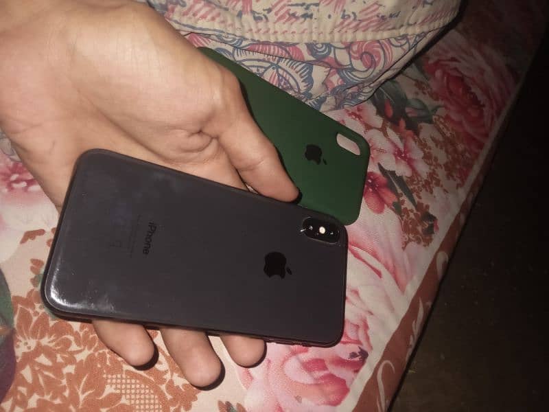 iPhone Xs 256gb location landhi 1 1