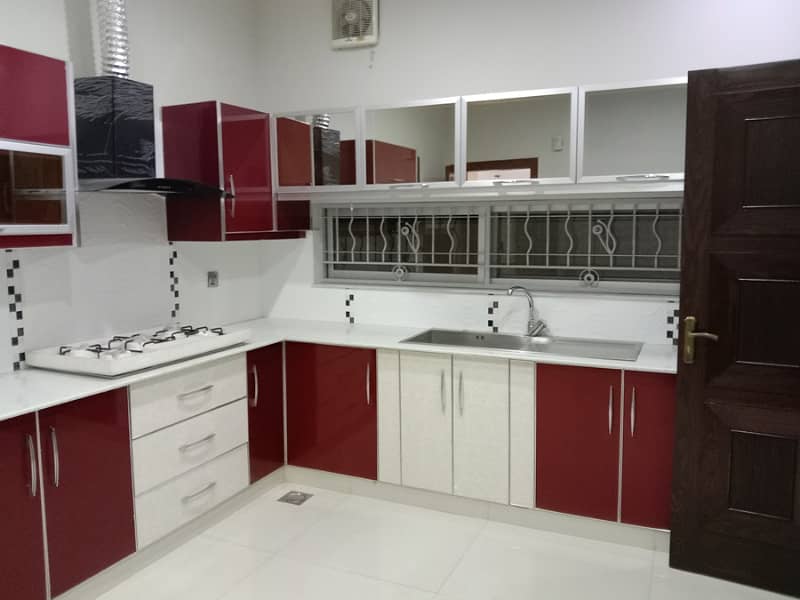 1 Kanal Full Basement Super Out House Prime Hot For Sale dha Phase4 10