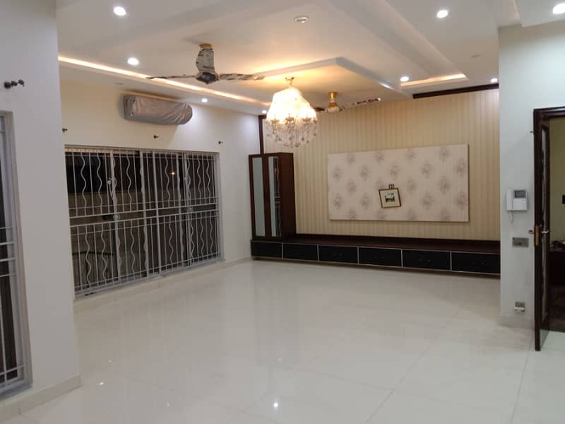 1 Kanal Full Basement Super Out House Prime Hot For Sale dha Phase4 13