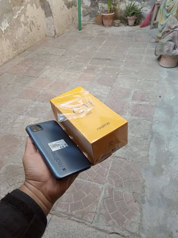 I am selling realme c11 complete box 1