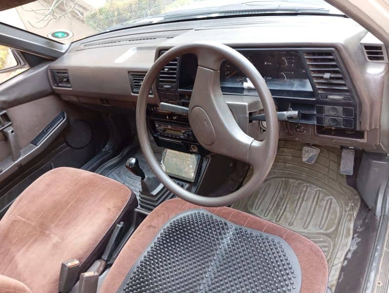 Nissan Sunny 1987 5