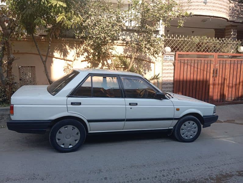 Nissan Sunny 1987 8