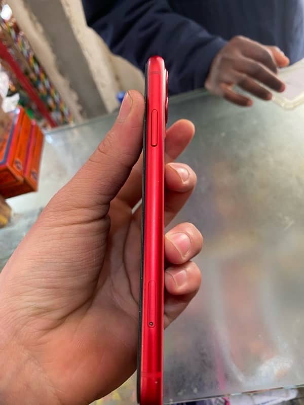 iPhone 11 - 64GB | Red | 10/10 Condition 4