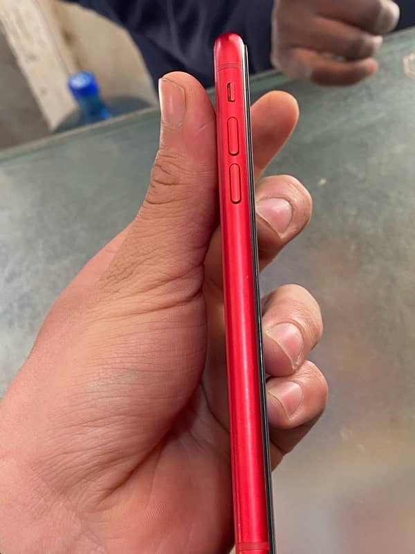 iPhone 11 - 64GB | Red | 10/10 Condition 5