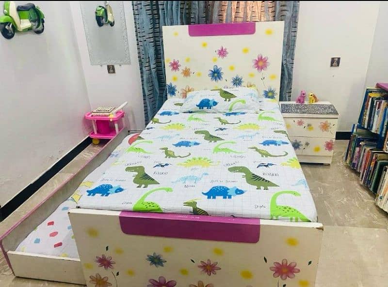 kids draw bed with two single mattresses 0