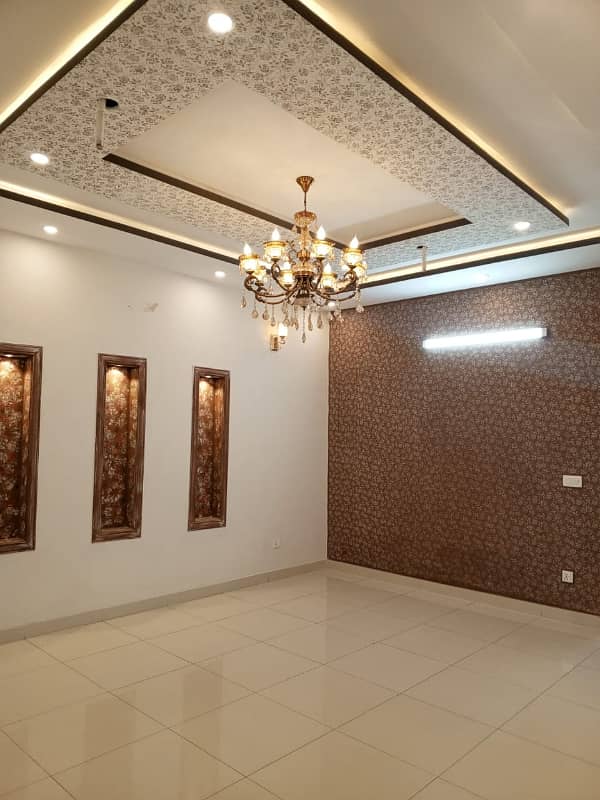 10 MARLA BRAND NEW HOUSE FOR SALE NEAR UCP ROAD LAHORE. 3