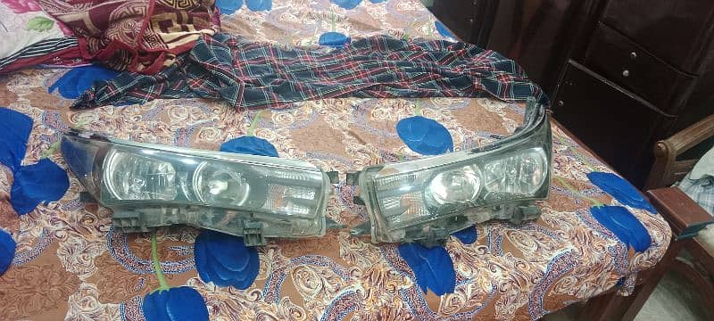 Toyota gli light front and back lights for sale 1