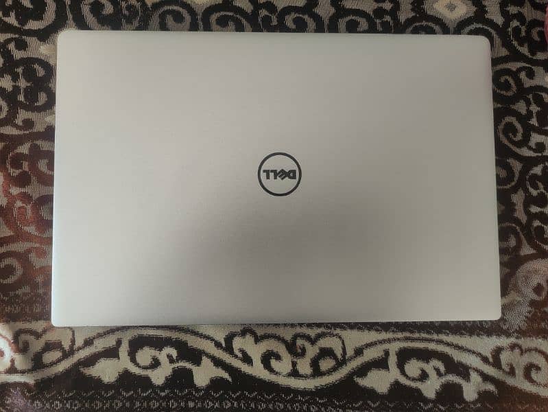 Dell XPS core i7 7 2