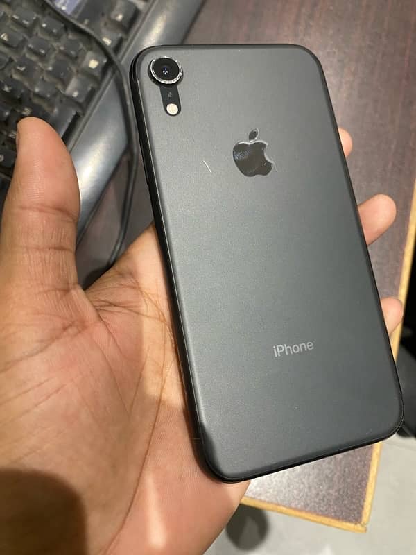 Iphone XR , Factory unlock, 64gb battery 79 true tone ok 8