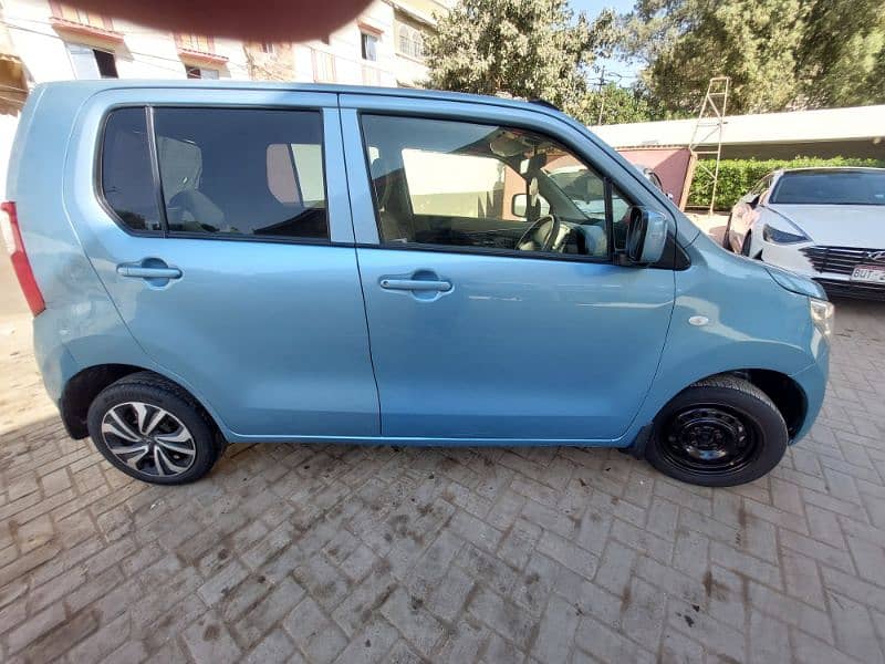 Suzuki Wagon R 2015 1