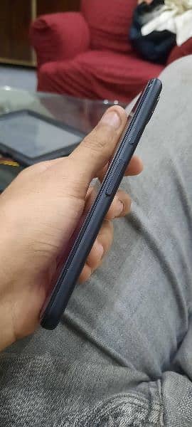 Google pixel 4a 4g in good condition 6gb 128gb pta approved back rough 4