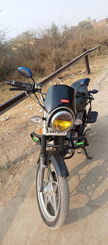 Suzuki GS150 very good condition 7