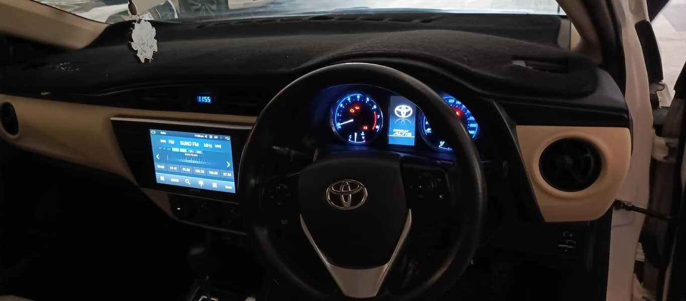 Toyota Corolla Altis 1.6 2019 for Sale 6