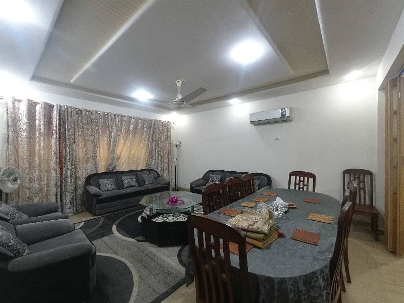 Fully Furnished 12 Marla House Available In Bahria Town - Safari Villas 3 For Rent 5