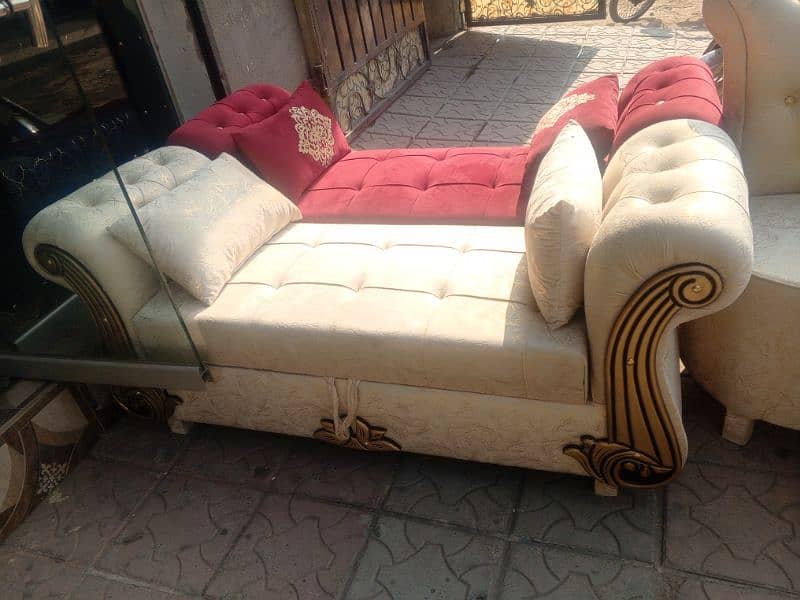 beautiful chair set and couch  chiar set 18k. couch 17500 4