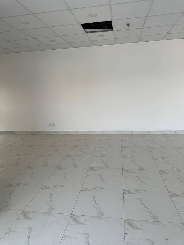 Office Available For Rent At Main Boulvard Gulberg New Buidling 5