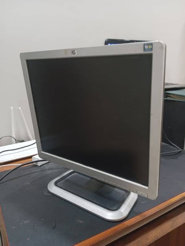 HP 17 inch LCD 0