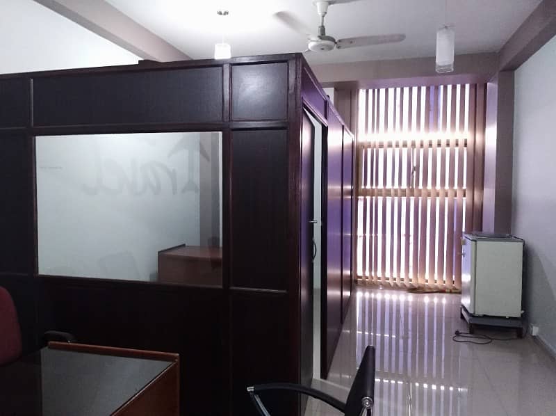 700 Square Feet Corner Office Available For Rent 7