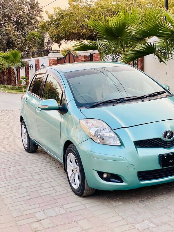 Toyota Vitz 2009 1