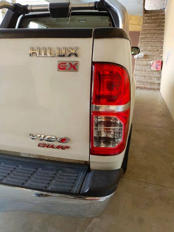 Toyota Hilux 2015 4