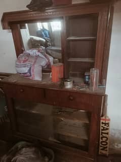 Dressing Table + Showcase