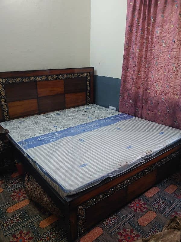 King bed With Mattress 1