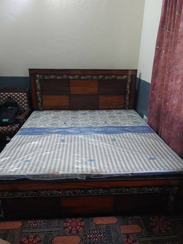 King bed With Mattress 3