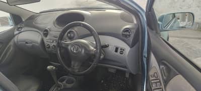 Toyota Vitz 2002