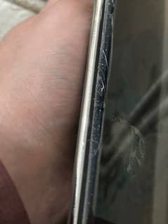 note 40 pro front side screen minor crack