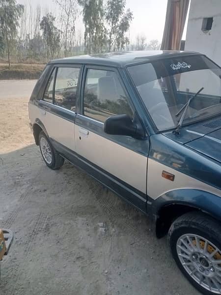 Daihatsu Charade 1986 2