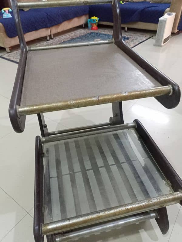 Tea Trolley in good condition 3