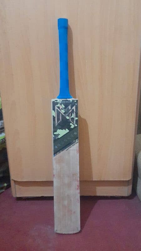 ENGLISH WILLOW BAT FOR SALE 1