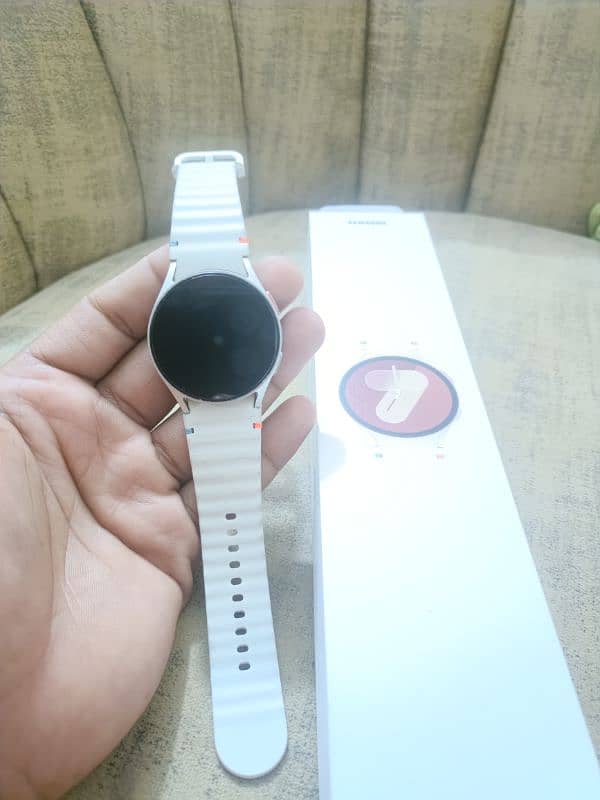 SAMSUNG SMARTWATCH 7 2