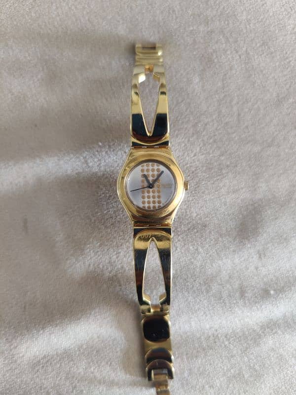 Swatch watch Swiss made each watch RS 4000 5