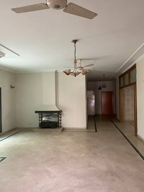 1.5 Kanal Brand New House For Sale In Cavalry . 5