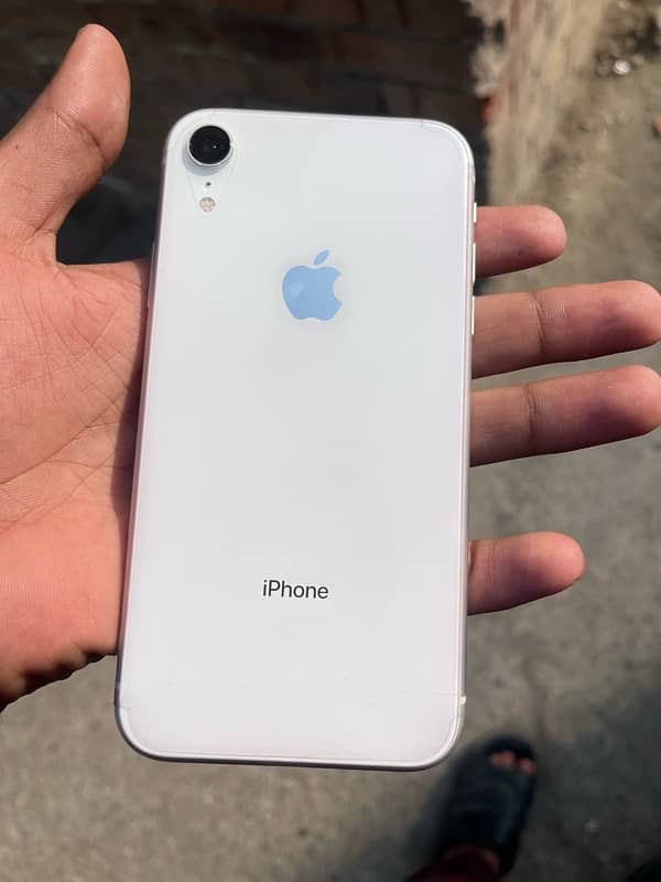 iPhone XR 64gb factory unlocked non pta 0